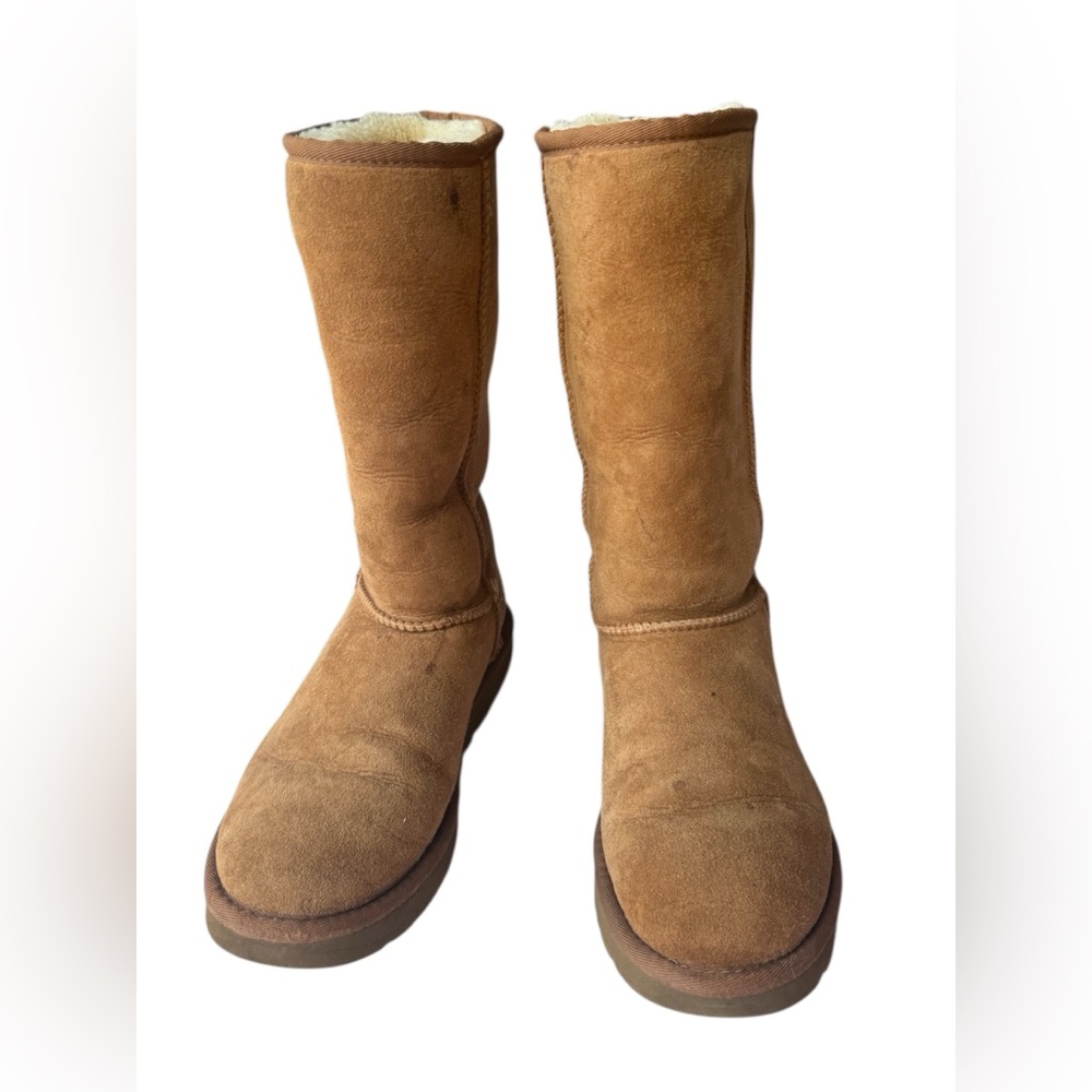 UGG Women's Classic Tall Winter Boot Size 6 - Chestnut Brown